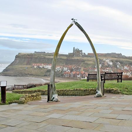 Downdinner Hill Whitby Extérieur photo